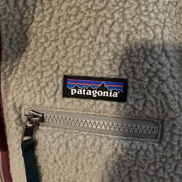 Fleece Pull over Patagonia - Picture 3 of 3